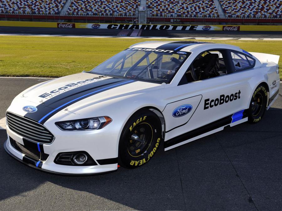  Ford Fusion NASCAR Race Car 2012 года  (фото 7 из 17)
